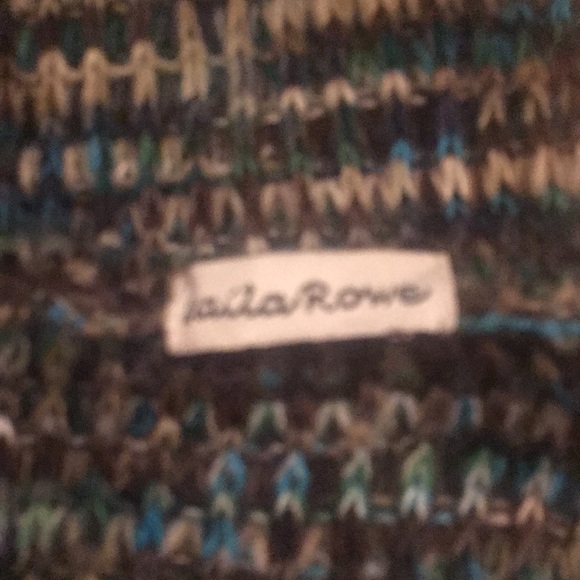 Scarfs - Picture 5 of 5